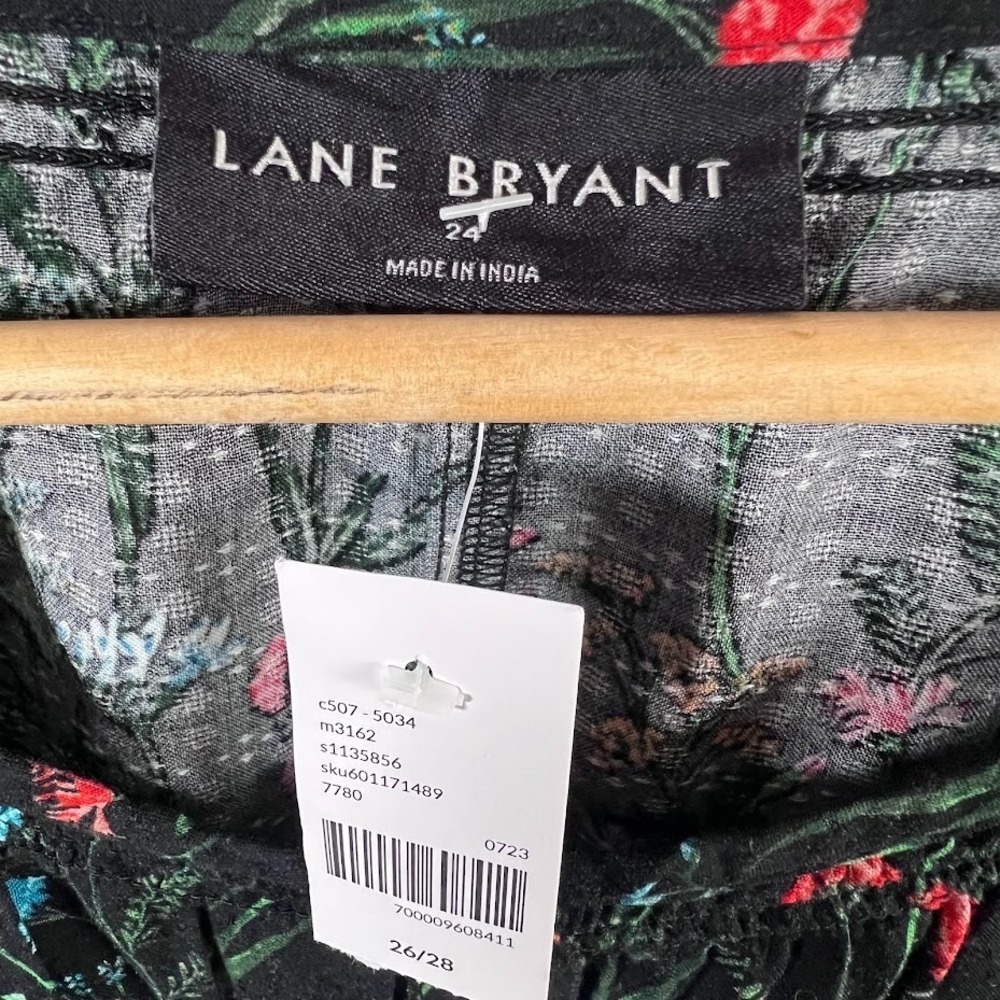 Lane Bryant 24 Black Floral Button Front Blouse 100% Viscose Long Sleeve Plus - Picture 5 of 7